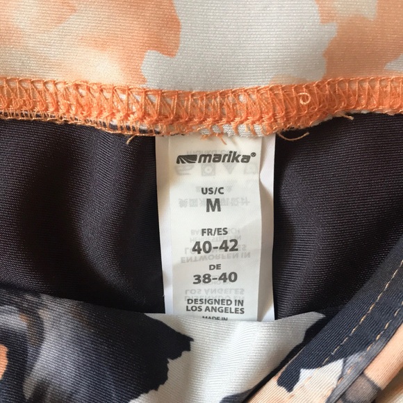NWT New MARIKA Gaby Floral HIGH WAIST Orange Gray White Capri Yoga Leggings Sz M - Picture 10 of 16